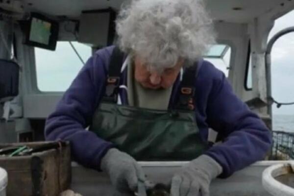 NADREALNA BAKA MAŠINA (101) KIDA LI KIDA: Radi veoma OZBILJAN POSAO i neće STATI dok NE UMRE! (FOTO)