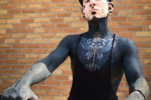 NA ŠTA LIČI OVAJ ČOVEK! Nije ni čudo što ga zovu LUCIFER