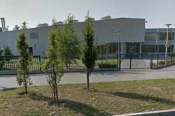 DRAMA U OSNOVNOJ ŠKOLI SAVSKI GAJ: Uleteo na roditeljski sastanak PIJAN i NOŽEM PRETIO NASTAVNICI!