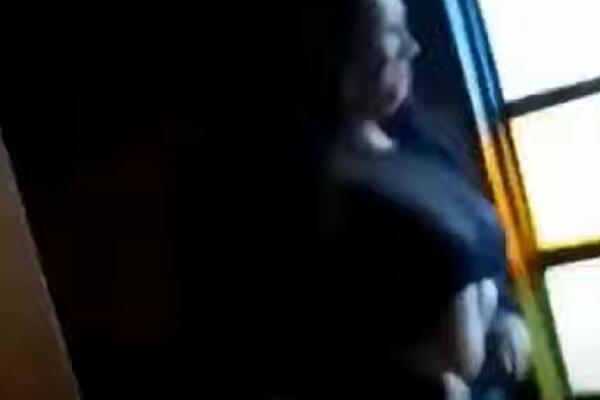 NISU BIRALI NI MESTO, NI VREME: Par se "dohvatio" usred CRKVE, snimci OTKRILI SVE! (VIDEO)