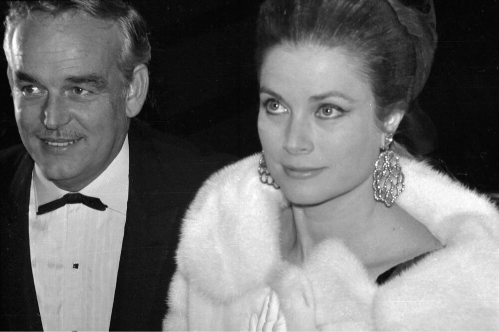 NAJEŽIĆETE SE KADA ČUJETE! Ona mu nije bila PRVA: Neverovatno kako je princ Renije umalo izabrao Merlin Monro!