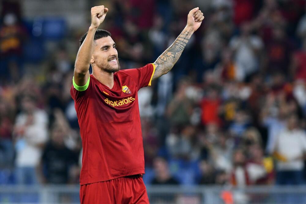 ISPISAO ISTORIJU: Igrač Rome postao prvi u istoriji koji je postigao po najmanje gol u LŠ, LE i Ligi Konferencija!