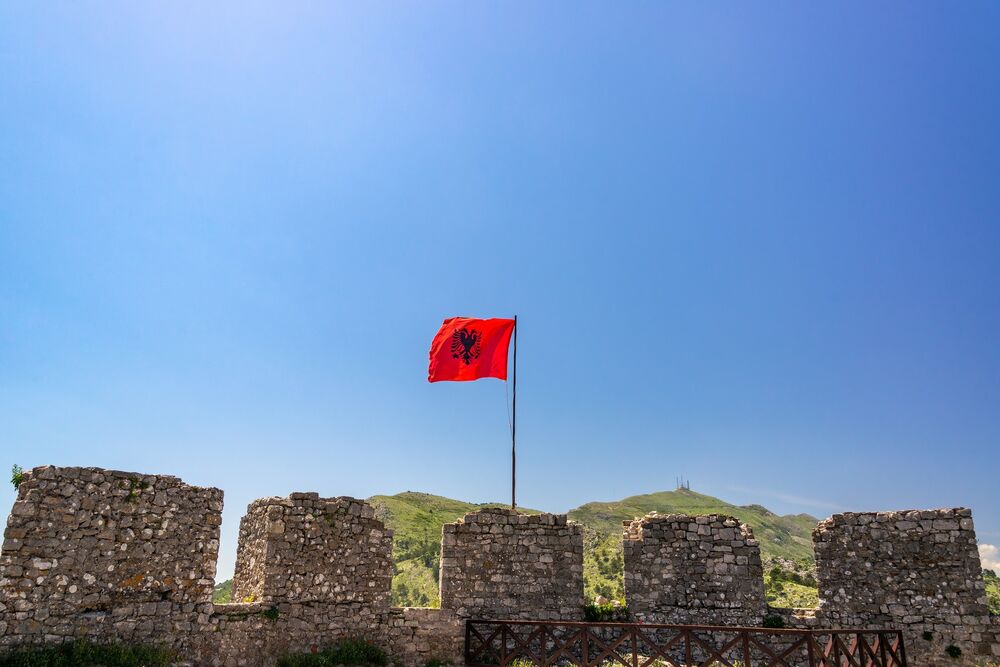 Albanija, Albanska zastava