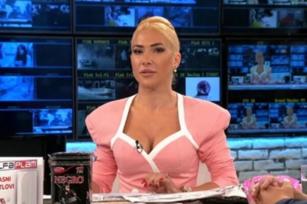 "DOBAR DAN SVINJO": Filip Đukić snimao Jovanu Jeremić pa se čula ŽESTOKA UVREDA! (VIDEO)