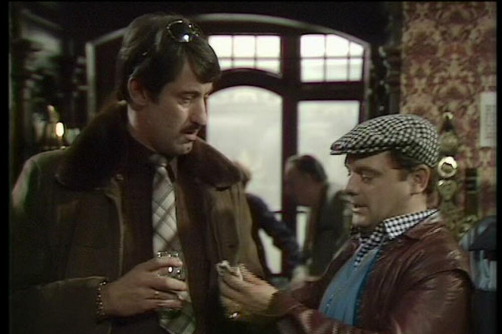 OGLASIO SE I DEL BOJ! OD OGROMNE TUGE USPEO DA IZUSTI SAMO JEDNO!