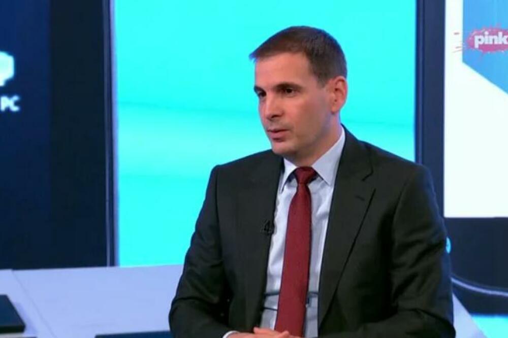 "Povlačim se sa javne scene" Miloš Jovanović podnosi ostavku na mesto predsednika Novog DSS-a