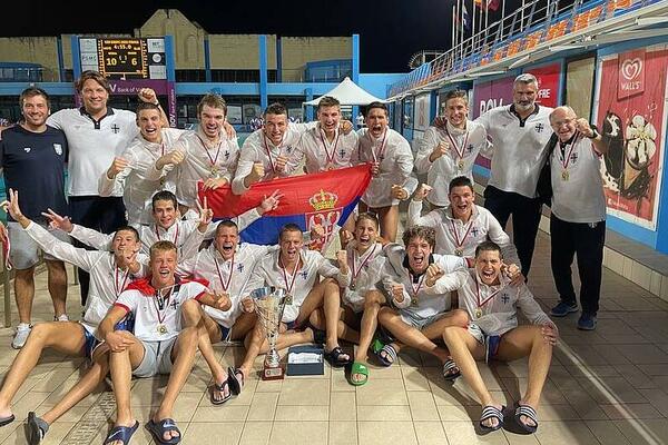 VATERPOLISTI SRBIJE ŠAMPIONI EVROPE: Pala Grčka u finalu! (FOTO)