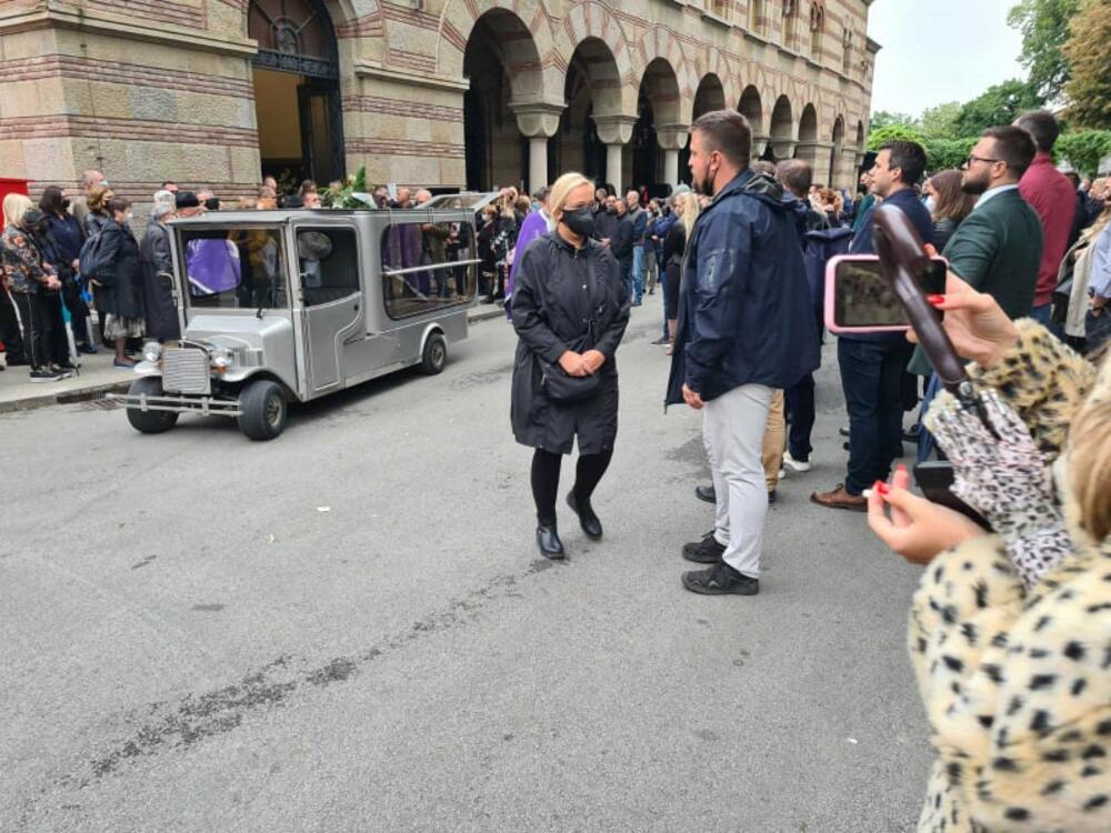 Leontina, Leontina Vukomanović