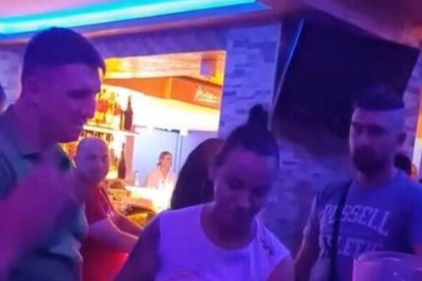 DOK KRISTINA PEVA I UZIMA ŠUŠKE, EVO ŠTA NJEN KRISTIJAN GOLUBOVIĆ RADI! Snimak ZAPALIO MREŽE! (VIDEO)