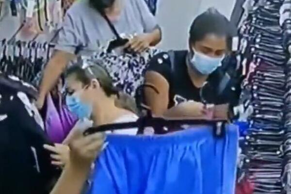 POGLEDAJTE KAKO RADI LOPOVSKA MAFIJA U PRODAVNICAMA: Dve skreću pažnju, JEDNA MULJA PO TORBI! (VIDEO)