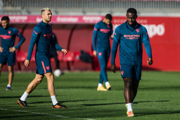 PAPRENO PLAĆEN, PA GA VIŠAK KILOGRAMA KOŠTAO OSTANKA U SEVILJI: Defanzivac dobio otkaz zbog prekomerne kilaže!