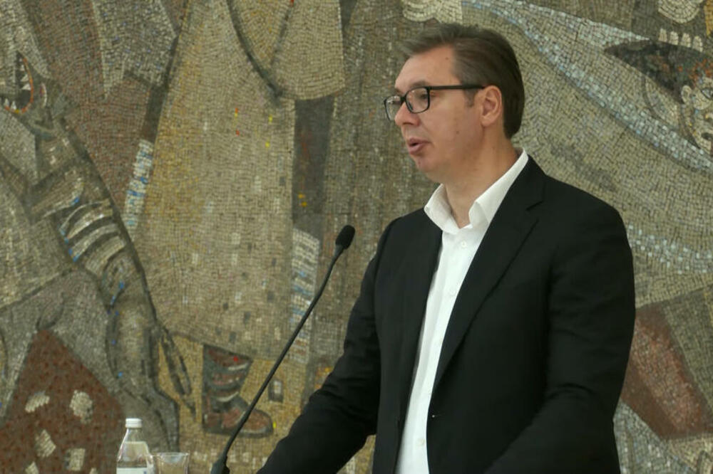 EU PREDLAŽE SASTANAK VUČIĆA I KURTIJA U BRISELU: Cilj je hitno spuštanje tenzija
