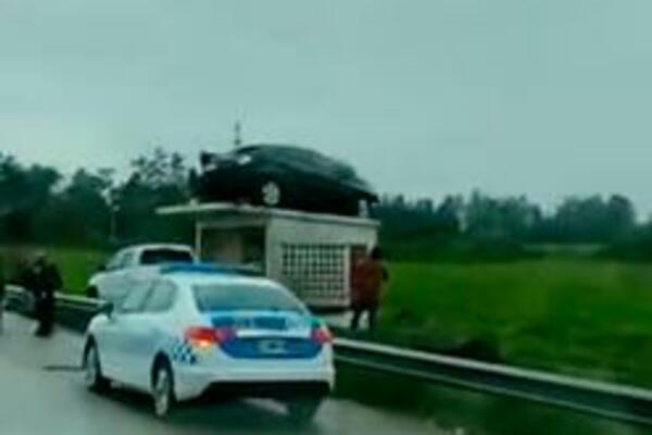 KAKO, KUME? Ceo svet gleda ovaj snimak i postavlja identično pitanje (VIDEO)