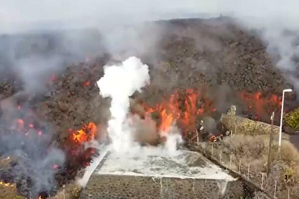 KANARSKA OSTRVA: Ljuta LAVA primorala stanovnike da se evakuišu, više od 6.000 napustilo svoje domove (VIDEO)