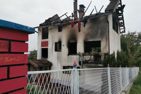 POŽAR U SELU DONJA TREPČA: Uništena porodična kuča, materijalna šteta OGROMNA! (FOTO)