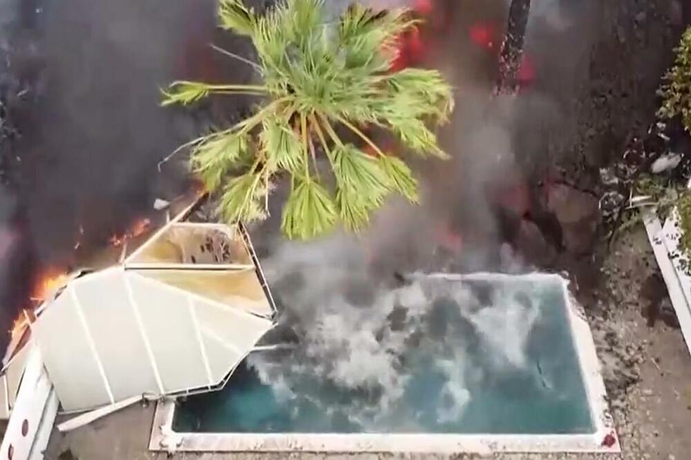 ONO KAD NAPRAVIŠ KUĆU SA BAZENOM U TROPSKOM RAJU: A iznad kuće sa bazenom je VULKAN... HOROR!!! (VIDEO)