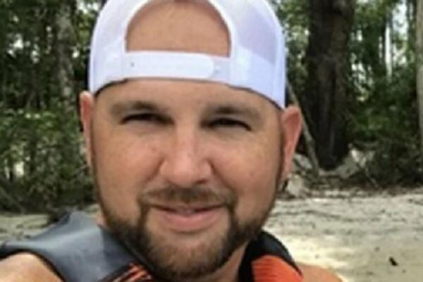 NEVAKCINISANI MUŠKARAC PREMINUO NEKOLIKO MINUTA PRE ĆERKINOG POROĐAJA: Beba učinila nezamislivu stvar, NEVERICA!