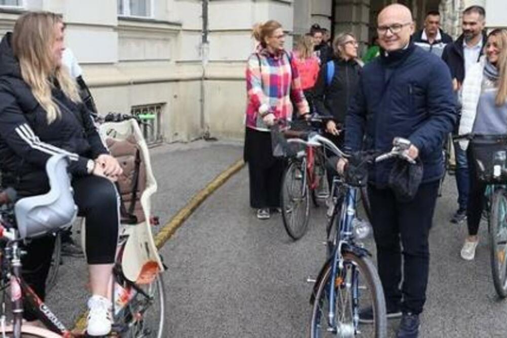NOVI SAD: Građanima ČAK 1.700 bicikala!