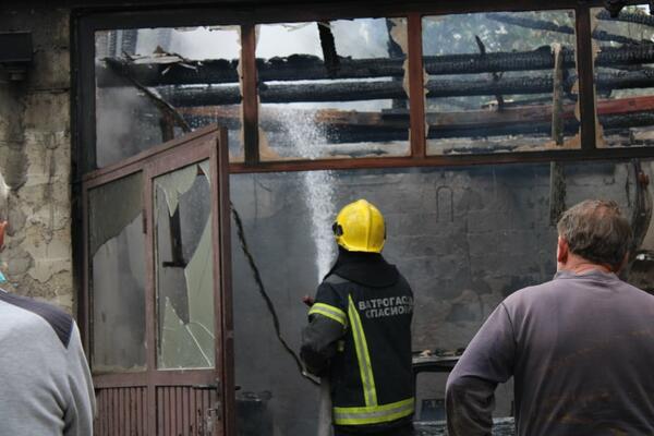 HAOS U SRBIJI DANAS: Muškarac pretio da će zapaliti stan, hitne službe na terenu! (FOTO)