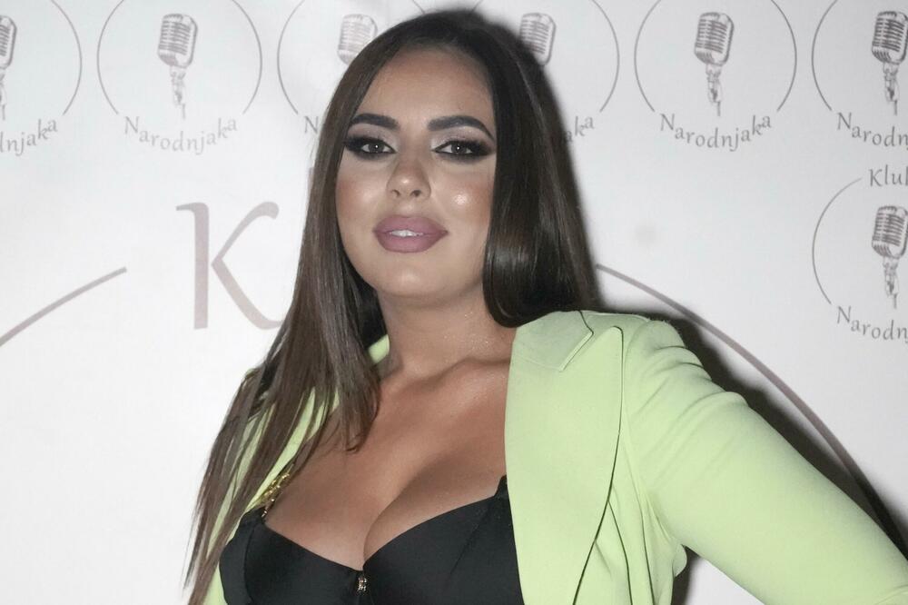 ZVEZDA GRANDA PROGOVORILA O LOŠEM ODNOSU SA TETKOM BILJANOM SEČIVANOVIĆ! Nekada se OBOŽAVALE, a sada NE PRIČAJU!