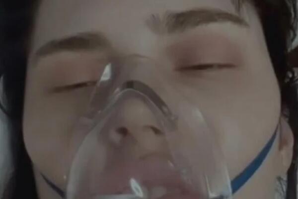 JEZIV SNIMAK IZ BOLNICE KRUŽI INTERNETOM, DENIZ DEJM NA NJEMU OŠAMUĆENA! (VIDEO)