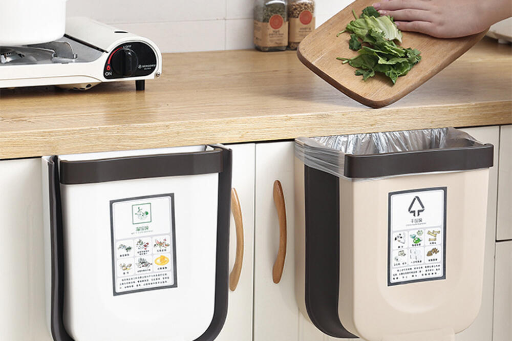 ZA KUHINJU I KUPATILO: Kanta za smeće koja može da se rasklopi i okači – pogledajte zašto vam treba!