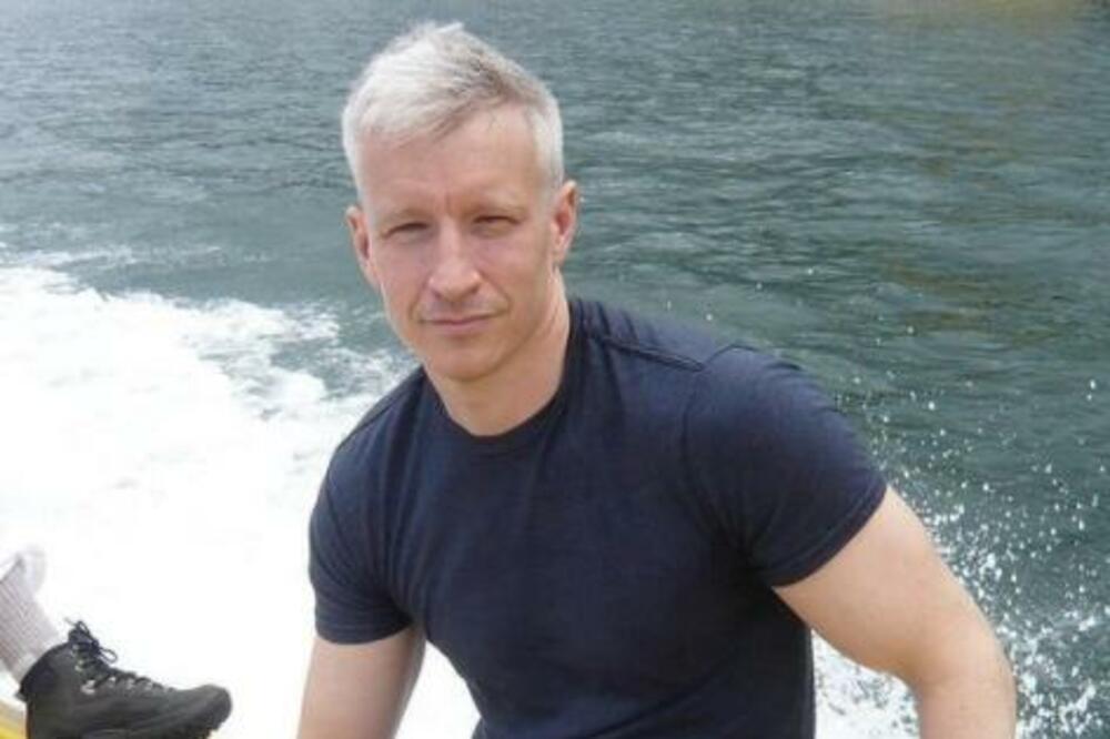 BOLEŠTINA! VODITELJ PRIZNAO DA JE ROĐENA MAJKA HTELA DA MU RODI DETE: Tada je imala 85 godina i ubrzo UMRLA!