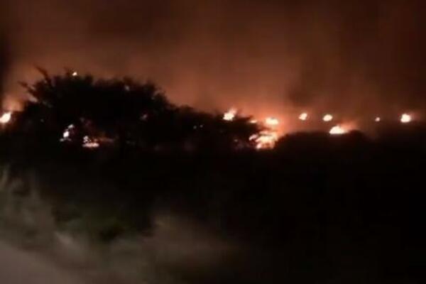 BUKNUO POŽAR KOD MILIĆA: Gori poslovni prostor u Novoj Kasabi