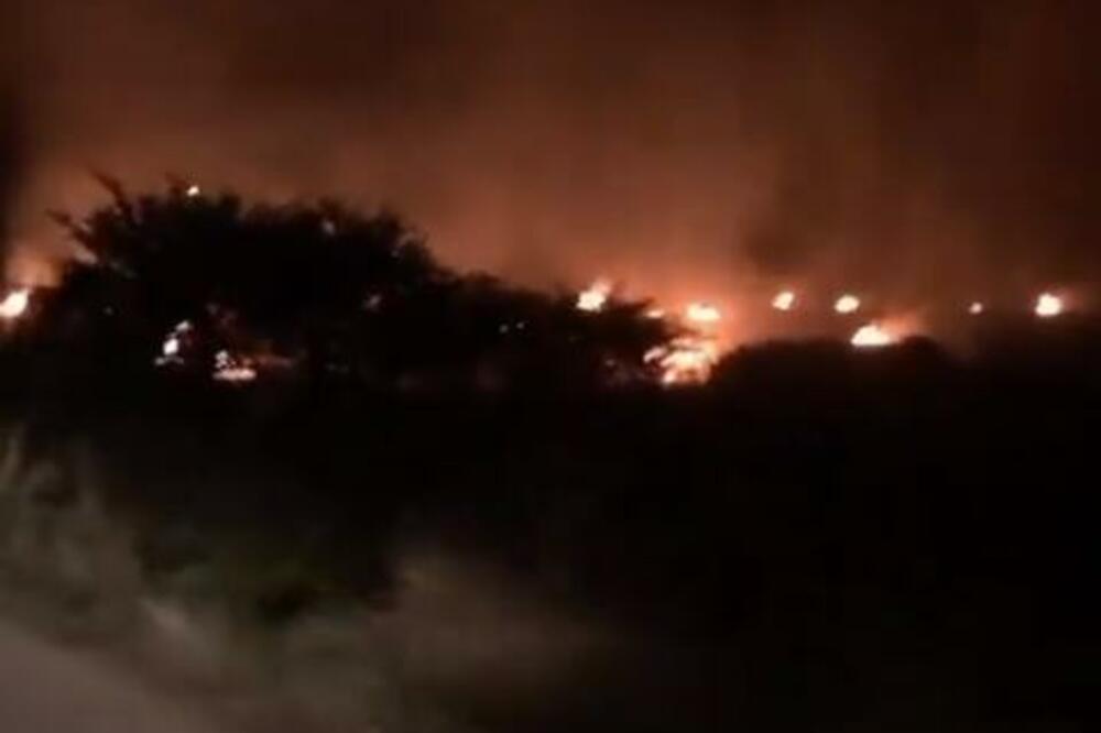 BUKNUO POŽAR KOD MILIĆA: Gori poslovni prostor u Novoj Kasabi