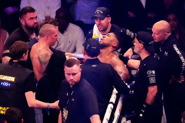 KRAJ DŽOŠUINE DOMINACIJE: Aleksandar Usik novi ŠAMPION u teškoj kategoriji!