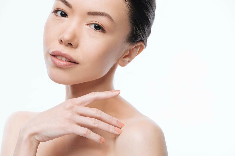 ZA NEGOVANO LICE I LEP, UJEDNAČEN TEN: Po PROMO ceni od samo 243 rsd, najtraženija korejska emulzija može biti vaša