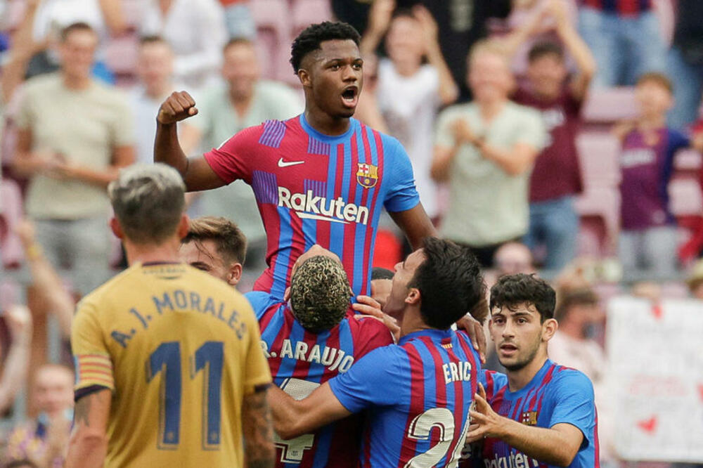 BARSELONA SE TRGLA I PREGAZILA LEVANTE: Ansu Fati se vratio golom posle 10 meseci!