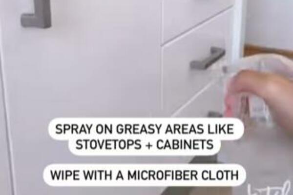 REŠITE SE MASNOĆE U KUHINJI SA 4 POTPUNO PRIRODNA SASTOJKA: Brzo i jednostavno, BEZ IKAKVIH HEMIKALIJA (VIDEO)