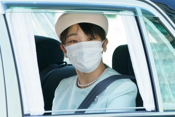 SKANDAL U KRALJEVSKOJ PORODICI: Princeza NA STUBU SRAMA