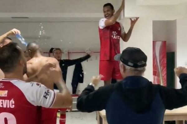 POSTIGAO GOL ZA PROLETER PA ZAPEVAO "ADRIANU" U SVLAČIONICI: Brazilac Evandro oduševio sve u klubu! (VIDEO)