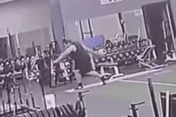 150 KILA MIŠIĆA, A MOZAK GRAM I PO: Snagatoru se smeje CEO SVET! (VIDEO)