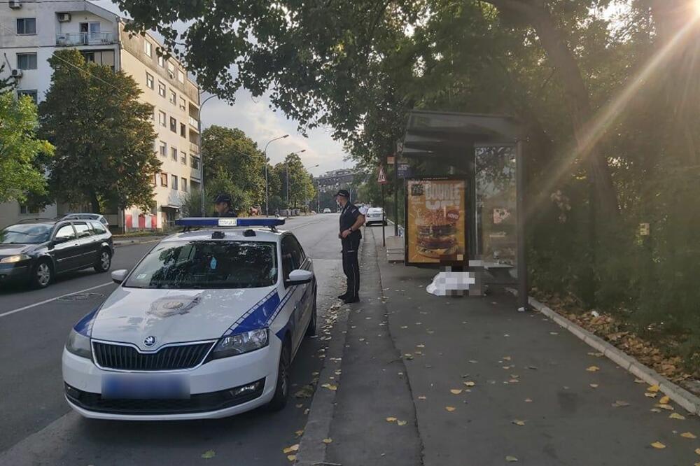 UŽASNA SCENA NA KANAREVOM BRDU! Beživotno telo muškarca je na stanici skoro 2 SATA, reanimacija nije uspela (FOTO)