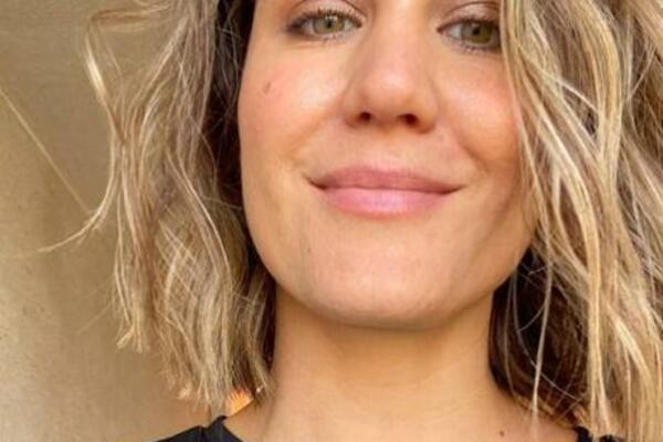 NIJE JOJ SE SVIĐAO IZGLED MEĐUNOŽJA, PA SE ODLUČILA NA BIZARAN KORAK: Nakon svega, GRDNO SE POKAJALA (FOTO)