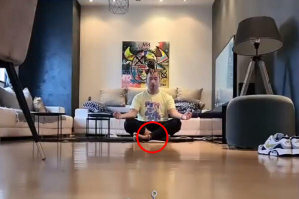 RASTA KAO MAŠINA U KUĆNOM PRITVORU: Meditira, radi, redovno TRENIRA i bavi se svojim MENTALNIM ZDRAVLJEM!