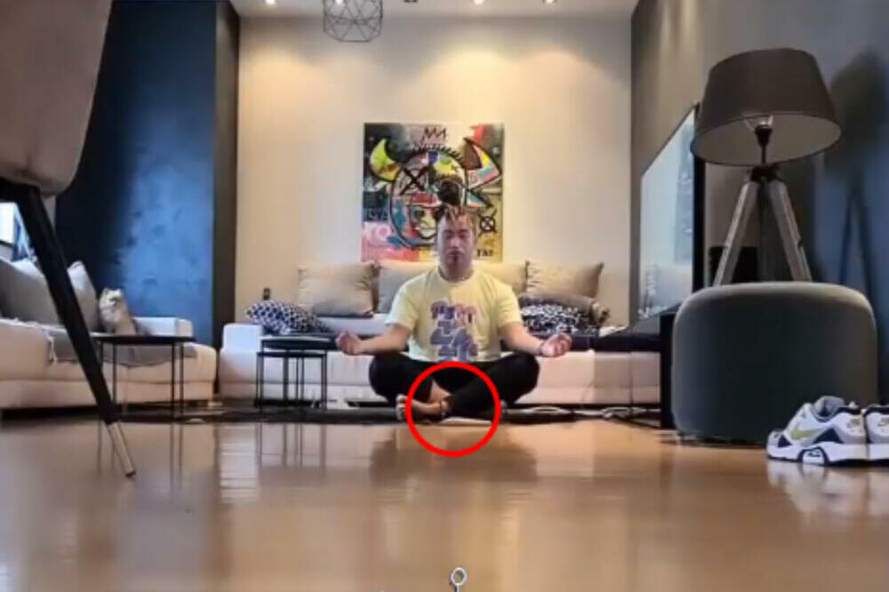 RASTA KAO MAŠINA U KUĆNOM PRITVORU: Meditira, radi, redovno TRENIRA i bavi se svojim MENTALNIM ZDRAVLJEM!