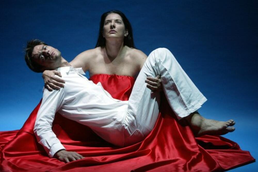 MARINA ABRAMOVIĆ (74) OTVORENO PRIZNALA: "Se*s posle MENOPAUZE je bolji jer nema straha od NEŽELJENE TRUDNOĆE"