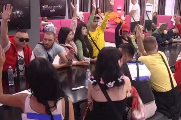 NAPUSTILA BELU KUĆU PA NAPRAVILA RUSVAJ! BIVŠA ZADRUGARKA IMENOVALA NOVOG VOĐU: Zagorčala im život!