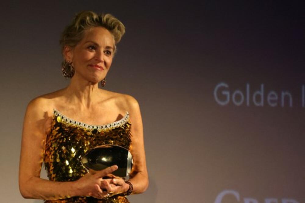 TRAGEDIJA U DOMU ŠERON STOUN! Glumica potpuno SKRHANA, oglasila se potresnom MOLBOM! (FOTO)