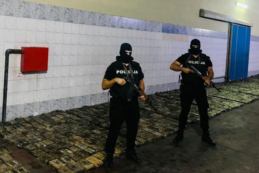 PRITVOR MUŠKARCU KOJI JE NAPAO POLICAJCA U CIVILU: Ubo i pripadnika obezbeđenja