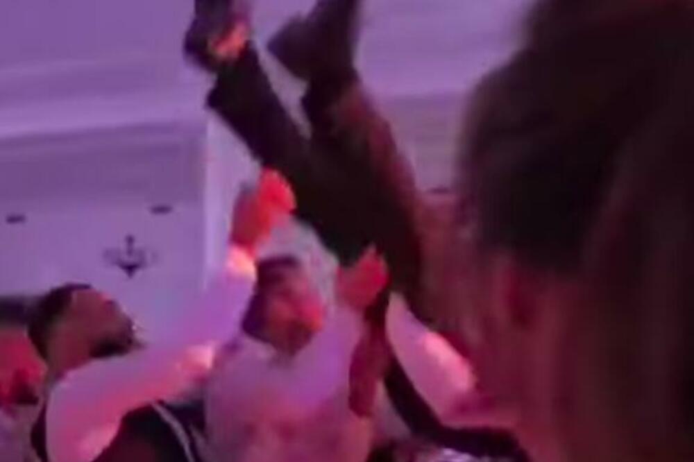 "ŠTA SE ZABOGA OVDE DEŠAVA": Nastao opšti HAOS NA SVADBI, mlada i mladoženja razmenili UDARCE, gledajte samo! VIDEO
