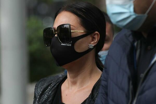 OTKRIVENO ŠTA JE LAĆA REKAO CECI PA JE ONA ODMAH NAKON TOGA NAPUSTILA SAHRANU, nema veze sa KORONOM!?