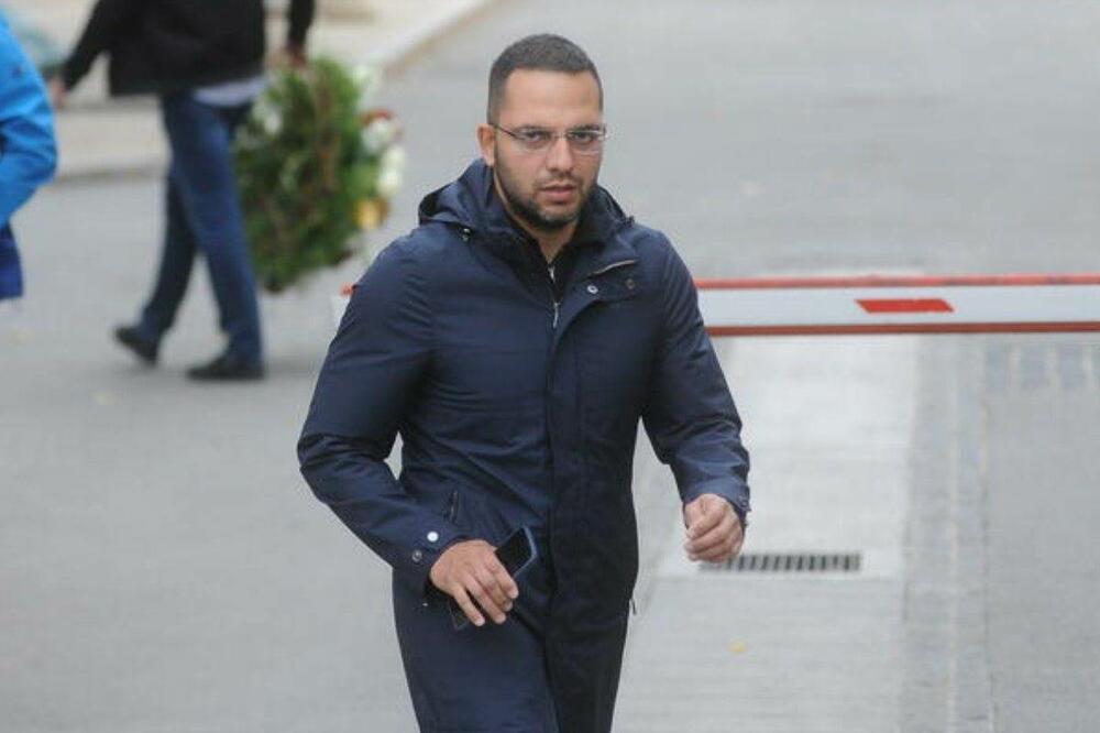 OGLASIO SE DAMIR HANDANOVIĆ NAKON SKANDALA NA SAHRANI: "Nijedan Laća me ne bi sprečio da priđem kovčegu"