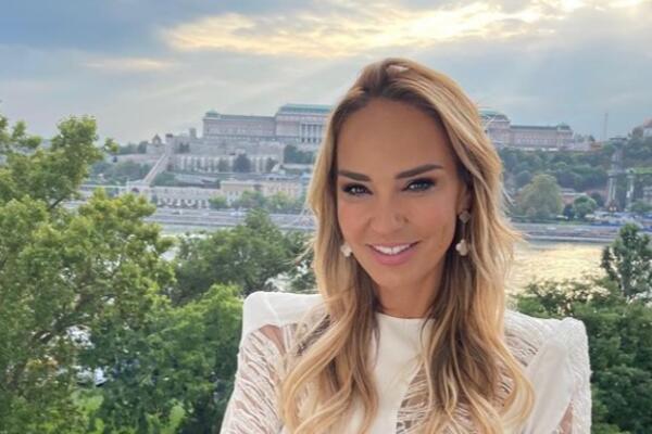 DA LI JE MOGUĆE DA OVAKO DOBRO IZGLEDA?! Marijana Mateus napunila 50 godina, PRAVA SVETSKA DIVA! (FOTO)