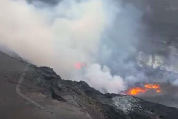 ERUPTIRAO VULKAN KILAUEA: Podignut nivo upozorenja! (VIDEO)