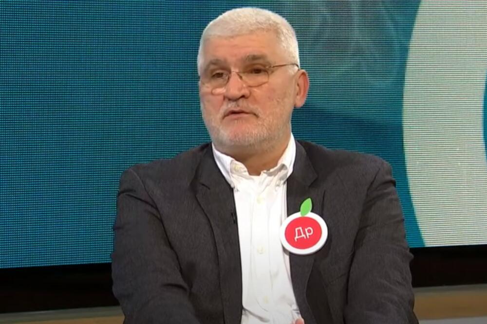 VODA I HLEB UNIŠTAVAJU CREVA! Doktor Tarbar otkrio kad pomaže aktivni ugalj, a kad probiotik